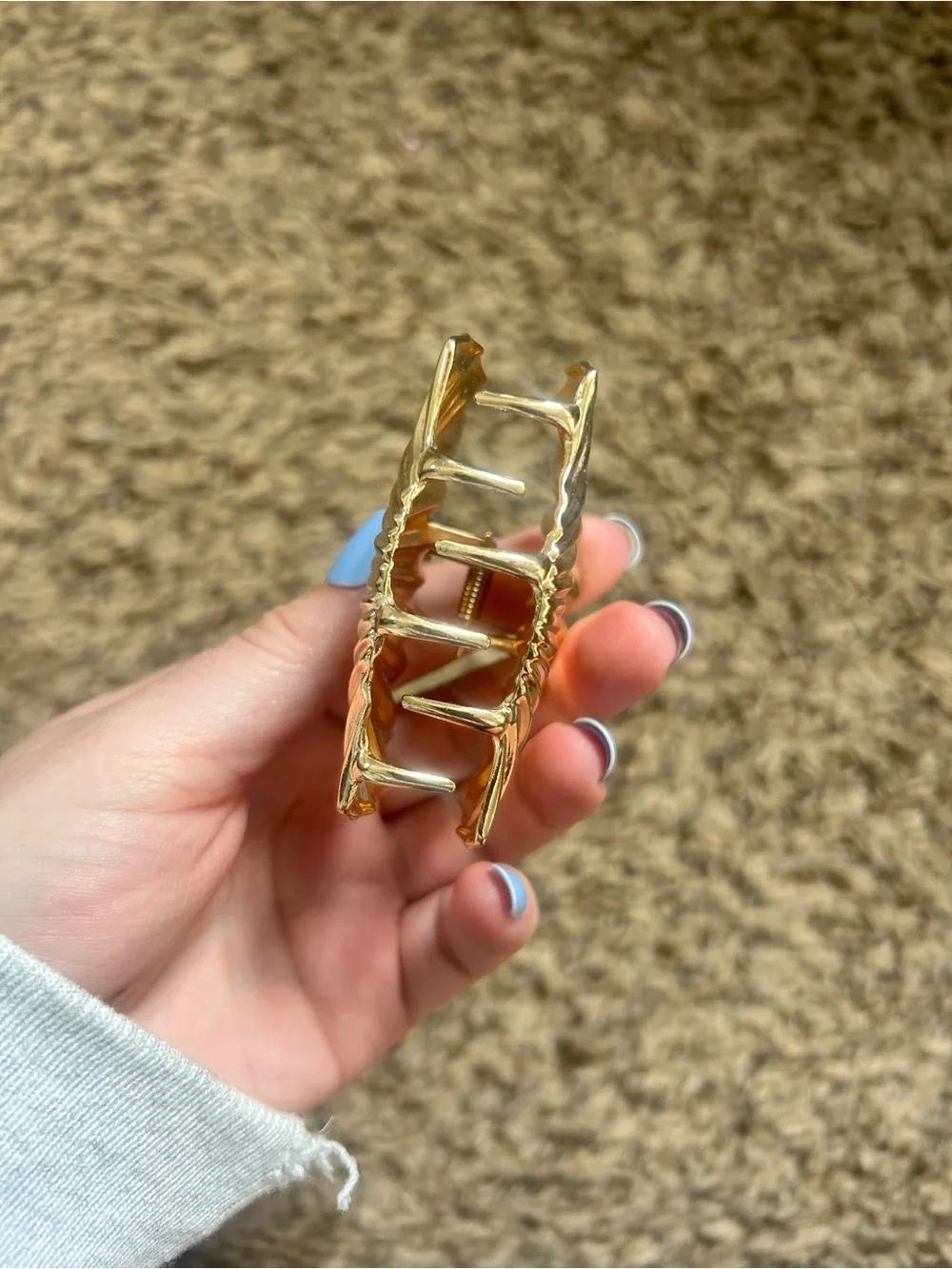 Gold Shell-Shaped Hair Clip - Women Accessories